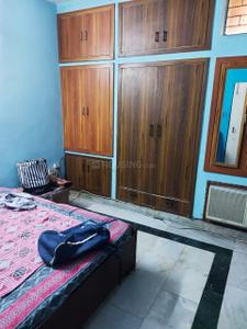 Bedroom Image of 800 Sq.ft 2 BHK Apartment / Flat for rent in Janakpuri New Delhi for Rs. 20000