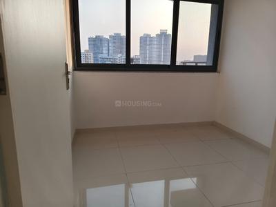 Bedroom Image of 780 Sq.ft 1.5 BHK Apartment / Flat for sale in Amanora Gold Towers 44 45 And 46, Hadapsar Pune for Rs. 10000000