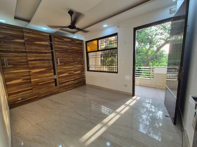 Bedroom Image of 1000 Sq.ft 2 BHK Builder Floor for sale in Ramesh Nagar New Delhi for Rs. 9500000