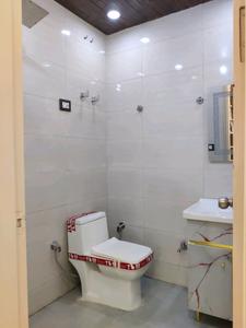 Bedroom One Image of 1350 Sq.ft 3 BHK Builder Floor for sale in Indirapuram Ghaziabad for Rs. 12000000