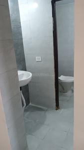 Bathroom Image of 535 Sq.ft 1 BHK Apartment / Flat for rent in Amrapali Dream Valley 2, Noida Extension Greater Noida for Rs. 15000
