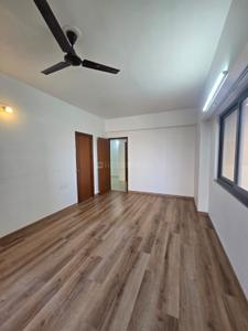 Bedroom Image of 2300 Sq.ft 3 BHK Apartment / Flat for rent in Indraprasth Greens, Shyamal Ahmedabad for Rs. 50000