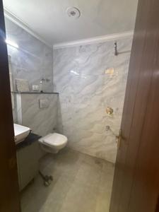 Bathroom Image of 800 Sq.ft 2 BHK Independent House for rent in Saket New Delhi for Rs. 22000