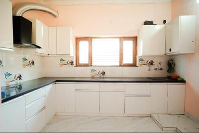 Kitchen Image of 3000 Sq.ft 4 BHK Independent House for sale in Anarwala Dehradun for Rs. 13000000