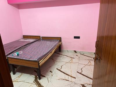 Bedroom Image of 1250 Sq.ft 2 BHK Builder Floor for rent in Beta I Greater Noida for Rs. 25000