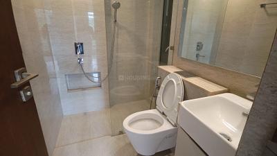 Image of 950 Sq.ft 2 BHK Apartment / Flat for sale in Hiranandani Castle Rock, Powai, Mumbai for Rs. 35000000