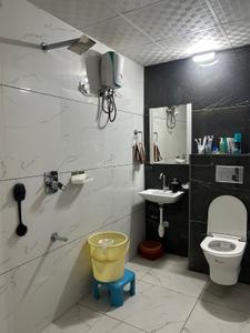 Bathroom Image of 2150 Sq.ft 3 BHK Apartment / Flat for sale in My Sunrise Heights, Heerawala Jaipur for Rs. 8550000