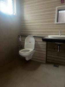 Bathroom Image of 1824 Sq.ft 3 BHK Villa for rent in Casagrand Amberley, Thazhambur Chennai for Rs. 42000