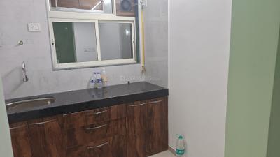 Kitchen Image of 700 Sq.ft 1 BHK Apartment / Flat for rent in Prabhadevi Mumbai for Rs. 60000