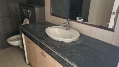 Image of 2665 Sq.ft 3 BHK Apartment / Flat for rent in Raheja Vedaanta, Sector 108, Gurgaon for Rs. 38000