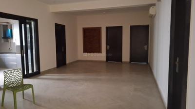 Living Room Image of 9000 Sq.ft 3.5 BHK Builder Floor for rent in Ansal Esencia, Sector 67 Gurgaon for Rs. 75000