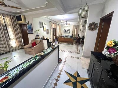 Bedroom Image of 7600 Sq.ft 6 BHK Apartment / Flat for sale in Purvanchal Silver Estate, Sector 50 Noida for Rs. 110000000