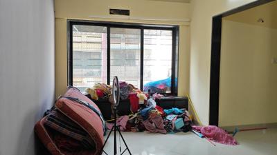 Living Room Image of 700 Sq.ft 2 BHK Apartment / Flat for rent in Mira Road East Mira Bhayandar for Rs. 25000