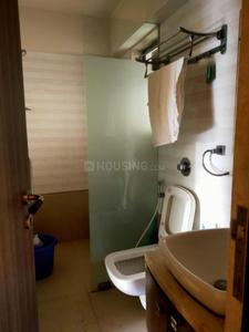 Bathroom Image of 1000 Sq.ft 3 BHK Apartment / Flat for rent in Vile Parle East Mumbai for Rs. 145000