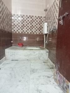 Bathroom Image of 900 Sq.ft 2 BHK Builder Floor for rent in Rohta Agra for Rs. 6500