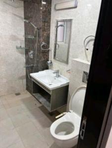 Image of 900 Sq.ft 3 BHK Builder Floor for rent in Sector 3 Rohini, New Delhi for Rs. 38000