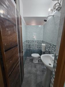 Bathroom Image of Sandhya Luxmi সন্ধ্যা লক্ষী  in Phool Bagan, Kolkata