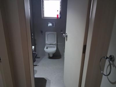 Bathroom Image of 624 Sq.ft 1 BHK Apartment / Flat for sale in Eastern Majestic, Mulund East Mumbai for Rs. 10800000