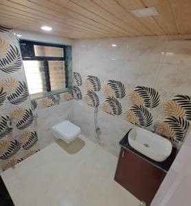 Bathroom Image of 1250 Sq.ft 2 BHK Apartment / Flat for sale in Jacob Circle Mumbai for Rs. 30000000