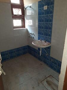 Bathroom Image of 1400 Sq.ft 1 BHK Apartment / Flat for rent in Kesari Nandan, Omicron 1A Greater Noida for Rs. 17000