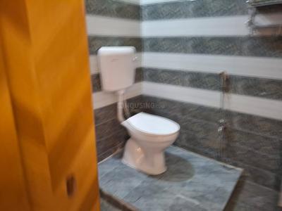 Bathroom Image of 1200 Sq.ft 2 BHK Apartment / Flat for rent in Global Surya Enclave, Samlong Ranchi for Rs. 24000