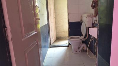 Bathroom Image of 660 Sq.ft 1 BHK Apartment / Flat for rent in Mehta Amrut Aangan Phase 2, Kalwa Thane for Rs. 25000
