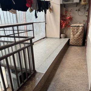 Balcony Image of 450 Sq.ft 1 RK Builder Floor for rent in Sukhdev Vihar New Delhi for Rs. 30000