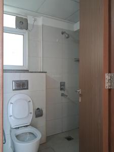 Common Bathroom Image of 1545 Sq.ft 3 BHK Apartment / Flat for sale in Godrej Woods, Sector 43 Noida for Rs. 32200000