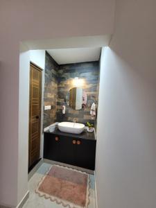 Image of 2100 Sq.ft 3 BHK Builder Floor for rent in Vennala, Kochi for Rs. 48000