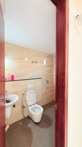 Bathroom Image of 3200 Sq.ft 4 BHK Apartment / Flat for rent in BCM Park, Lasudia Mori Indore for Rs. 60000