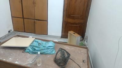 Bedroom Image of 1200 Sq.ft 2 BHK Apartment / Flat for rent in Patparganj New Delhi for Rs. 34000