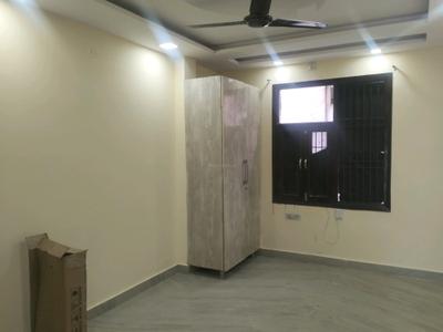 Bedroom Image of 720 Sq.ft 1 BHK Builder Floor for rent in Shalimar Bagh New Delhi for Rs. 19000