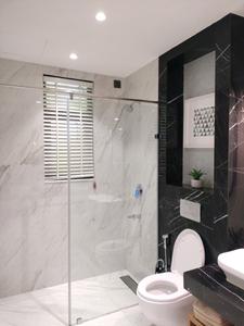Common Bathroom Image of 3300 Sq.ft 3 BHK Apartment / Flat for sale in BPTP The Deck, Sector 82 Faridabad for Rs. 36300000