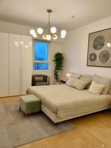 Bedroom Image of 2301 Sq.ft 3.5 BHK Apartment / Flat for sale in DLF One Midtown, Karampura New Delhi for Rs. 64000000