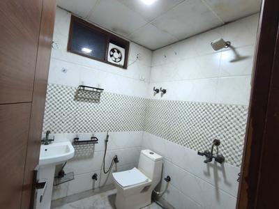Image of 1550 Sq.ft 3 BHK Apartment / Flat for sale in Sector 52, Noida for Rs. 5750000