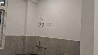 Kitchen Image of 1750 Sq.ft 4 BHK Apartment / Flat for sale in Mahanagar Lucknow for Rs. 13000000
