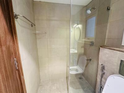 Bathroom Image of 1879 Sq.ft 2 BHK Apartment / Flat for rent in Koyambedu Chennai for Rs. 75000