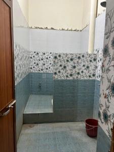 Bathroom Image of 2140 Sq.ft 2 BHK Builder Floor for rent in Avas Vikas Colony Hardoi for Rs. 14000