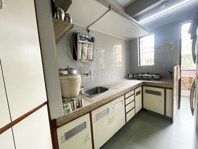 Kitchen Image of 882 Sq.ft 3 BHK Apartment / Flat for sale in Kankaria Ahmedabad for Rs. 7500000