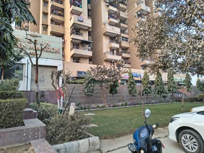 Image of 995 Sq.ft 2 BHK Apartment / Flat for sale in Migsun Green Mansion, Surajpur, Greater Noida for Rs. 6100000