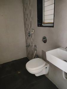 Common Bathroom Image of 890 Sq.ft 2 BHK Apartment / Flat for rent in Ghatkopar East Mumbai for Rs. 69000