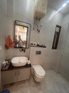 Bathroom Image of 720 Sq.ft 3 BHK Independent House for rent in Tagore Garden Extension New Delhi for Rs. 45000