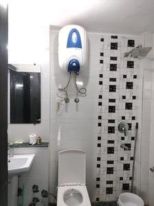 Common Bathroom Image of 1600 Sq.ft 3 BHK Apartment / Flat for sale in Sarve Satyam Apartment, Sector 4 Dwarka New Delhi for Rs. 32000000