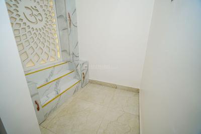 Bathroom Image of 1900 Sq.ft 3 BHK Apartment / Flat for sale in Shree Vardhman Victoria, Sector 70 Gurgaon for Rs. 23000000