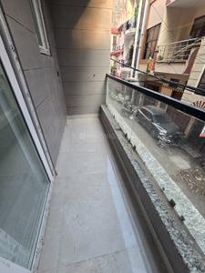 Balcony Image of 1000 Sq.ft 3 BHK Builder Floor for sale in Laxmi Nagar New Delhi for Rs. 9000000