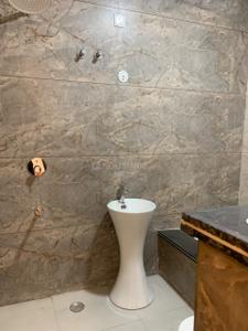 Bathroom Image of 1600 Sq.ft 3 BHK Builder Floor for sale in Sahastradhara Road Dehradun for Rs. 8500000