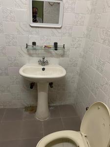 Bathroom Image of 1600 Sq.ft 2 BHK Builder Floor for rent in Sector 51 Noida for Rs. 34000