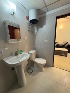 Bathroom Image of 550 Sq.ft 1 BHK Apartment / Flat for rent in The Antriksh Kanball 3G, Sector 77 Noida for Rs. 27000