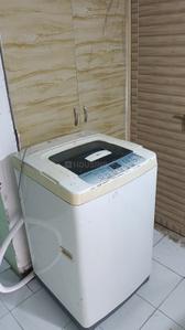 Bathroom Image of 150 Sq.ft 1 BHK Apartment / Flat for rent in Naranpura Ahmedabad for Rs. 16000