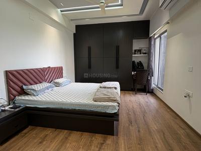 Bedroom Image of 1600 Sq.ft 4 BHK Apartment / Flat for sale in Swati Parkside, Shela Ahmedabad for Rs. 23000000